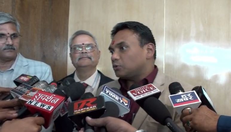 PRSI कार्यक्रम का दूसरा दिन, स्वास्थ्य सेवाओं में उत्कृष्ट कार्यों के लिए स्वास्थ्य सचिव को किया सम्मानित